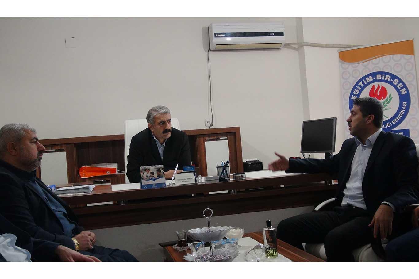 HÜDA PAR Mardin İl Başkanlığından Eğitim-Bir-Sen’e ziyaret HÜDA PAR Mardin İl Başkanlığından Eğitim-Bir-Sen’e ziyaret